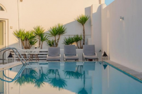 Beautiful 4-Bed Cave House near Fira private pool
